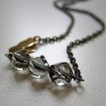 Charming bunny & its treasu..