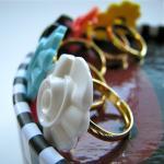 Retro Inspired Daisy ring -..